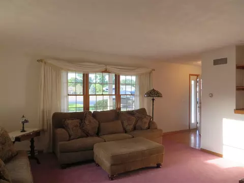 11261 Erica Ct, Roscoe, IL 61073 photo 3