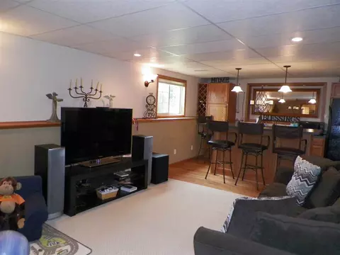 613 Moth St, Pecatonica, IL 61063 photo 4