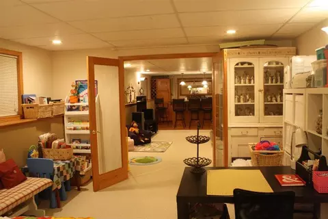 613 Moth St, Pecatonica, IL 61063 photo 6