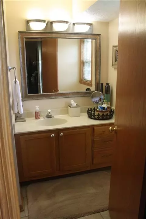 613 Moth St, Pecatonica, IL 61063 photo 9