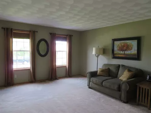 706 Stonemint Dr, Roscoe, IL 61073 photo 5