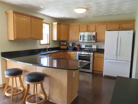 706 Stonemint Dr, Roscoe, IL 61073 photo 9