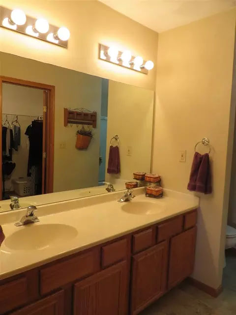 706 Stonemint Dr, Roscoe, IL 61073 photo 20