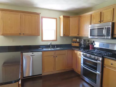 706 Stonemint Dr, Roscoe, IL 61073 photo 11