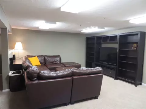 706 Stonemint Dr, Roscoe, IL 61073 photo 15