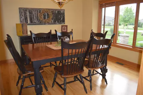 9995 Sara Dr, Roscoe, IL 61073 photo 7