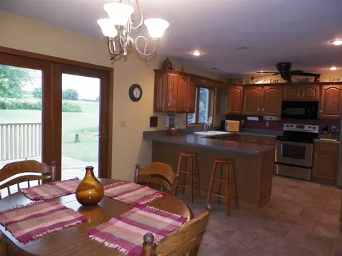 10566 E Cedarville, Davis, IL 61019 photo 4