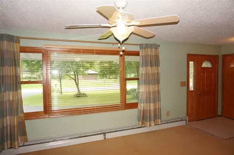15661 Oak Tree Dr, Davis Junction, IL 61020 photo 3