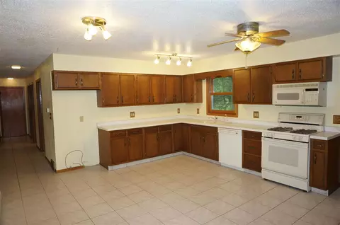 15661 Oak Tree Dr, Davis Junction, IL 61020 photo 14