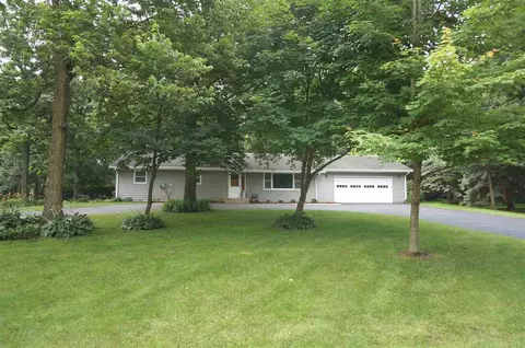 15661 Oak Tree Dr, Davis Junction, IL 61020 photo 1