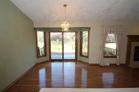 11159 Donald Dr, Roscoe, IL 61073 photo 4