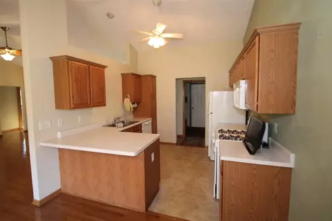 11159 Donald Dr, Roscoe, IL 61073 photo 7