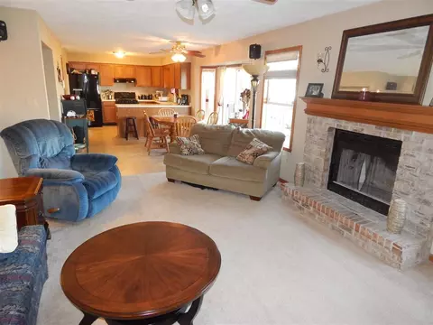 10877 Borage Trl, Roscoe, IL 61073 photo 2