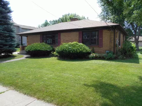 233 E 6th St, Belvidere, IL 61008 photo 1
