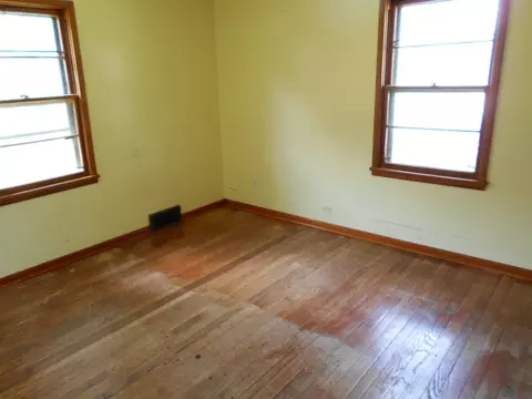 233 E 6th St, Belvidere, IL 61008 photo 8