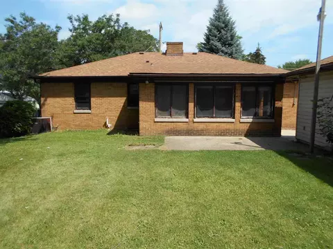 233 E 6th St, Belvidere, IL 61008 photo 9