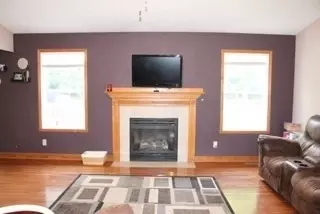 606 Tracy Ct, Pecatonica, IL 61063 photo 3