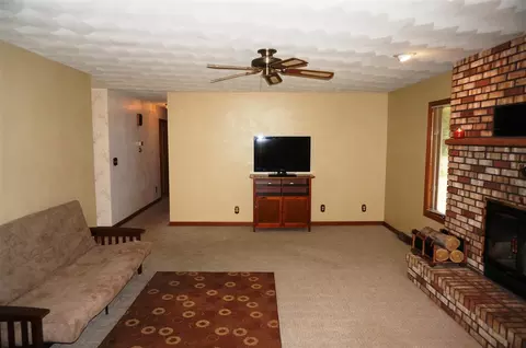 7494 Haymaker Ln, Cherry Valley, IL 61016 photo 9