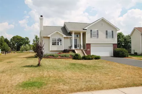 11357 Downing Ln, Roscoe, IL 61073 photo 1