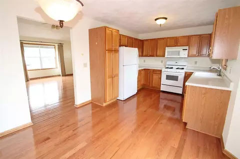 11357 Downing Ln, Roscoe, IL 61073 photo 6