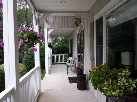 10325 Moonglow Dr, Roscoe, IL 61073 photo 3