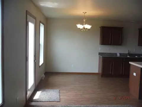620 Ballymore Rd, Roscoe, IL 61073 photo 4