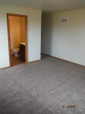 620 Ballymore Rd, Roscoe, IL 61073 photo 10