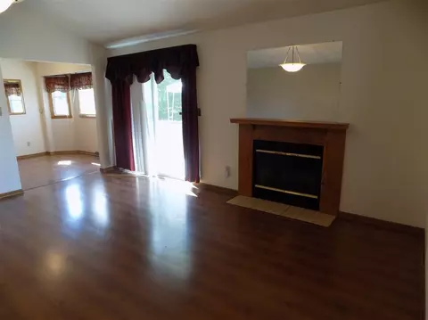9826 Applegate Dr, Roscoe, IL 61073 photo 5
