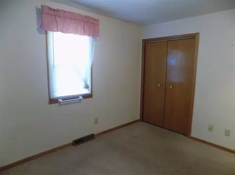 9826 Applegate Dr, Roscoe, IL 61073 photo 11