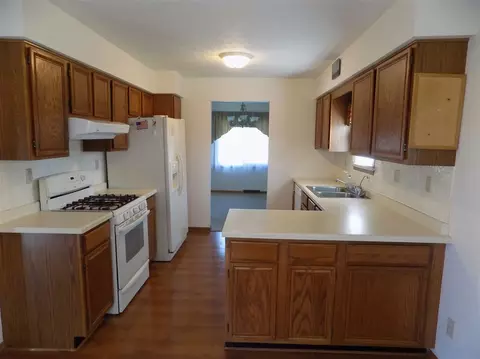9826 Applegate Dr, Roscoe, IL 61073 photo 7
