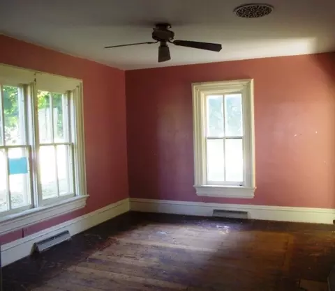 302 Second Ave, Holcomb, IL 61043 photo 5