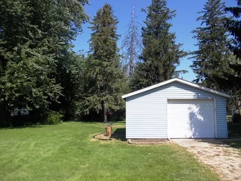 302 Second Ave, Holcomb, IL 61043 photo 4