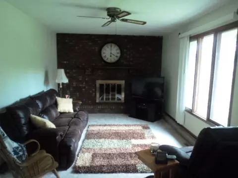 4163 Joan Dr, Roscoe, IL 61073 photo 4