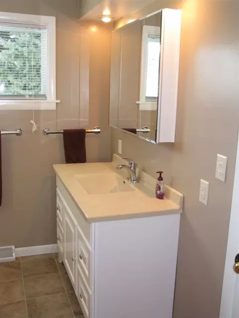 315 E 7th St, Belvidere, IL 61008 photo 13