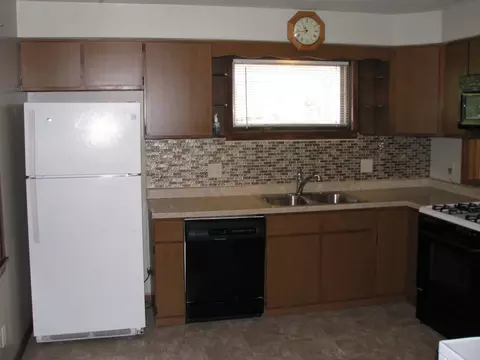 315 E 7th St, Belvidere, IL 61008 photo 10