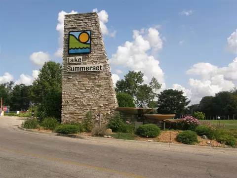 1211 Lake Summerset Rd, Lake Summerset, IL 61019 photo 10