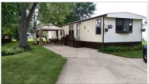 409 Greenview Rd, Belvidere, IL 61008 photo 1