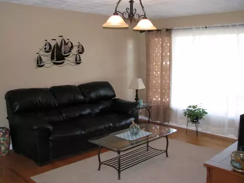 11380 Main St, Roscoe, IL 61073 photo 2