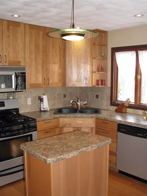 11380 Main St, Roscoe, IL 61073 photo 9