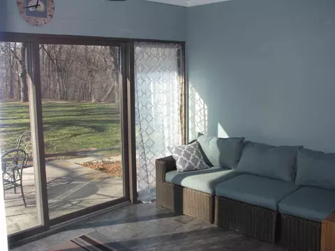 11380 Main St, Roscoe, IL 61073 photo 5