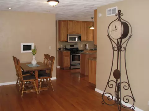 11380 Main St, Roscoe, IL 61073 photo 6