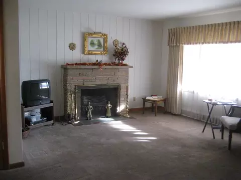 2820 E State St, Rockford, IL 61109 photo 3