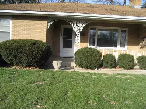2820 E State St, Rockford, IL 61109 photo 1