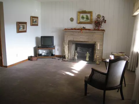 2820 E State St, Rockford, IL 61109 photo 2