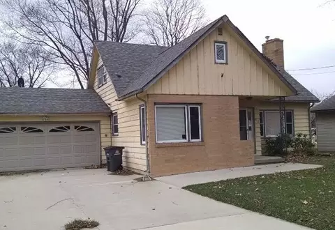 817 4th Ave, Dixon, IL 61021 photo 1