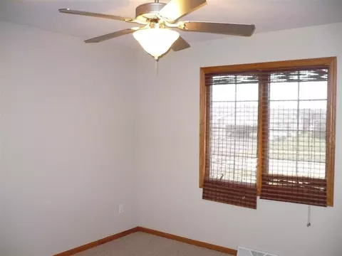 807 Mitchell Dr, Winnebago, IL 61088 photo 8