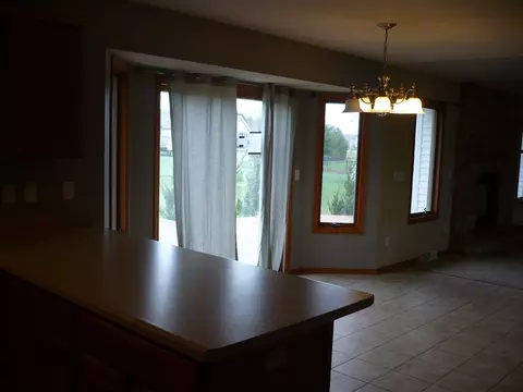 807 Mitchell Dr, Winnebago, IL 61088 photo 5