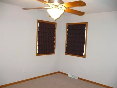 807 Mitchell Dr, Winnebago, IL 61088 photo 9