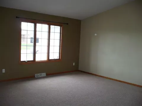 807 Mitchell Dr, Winnebago, IL 61088 photo 3