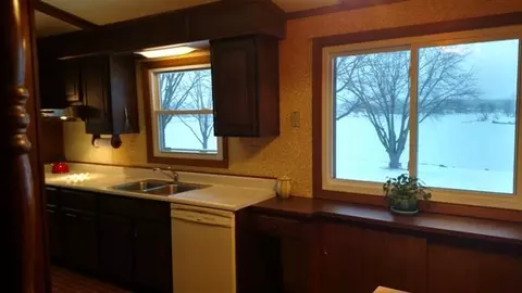 48 Delburne, Lake Summerset, IL 61019 photo 4